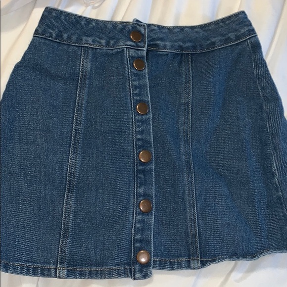 BRANDY MELVILLE dark denim button up skirt - Picture 4 of 6